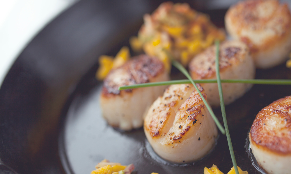 Scallops with Mango Salsa